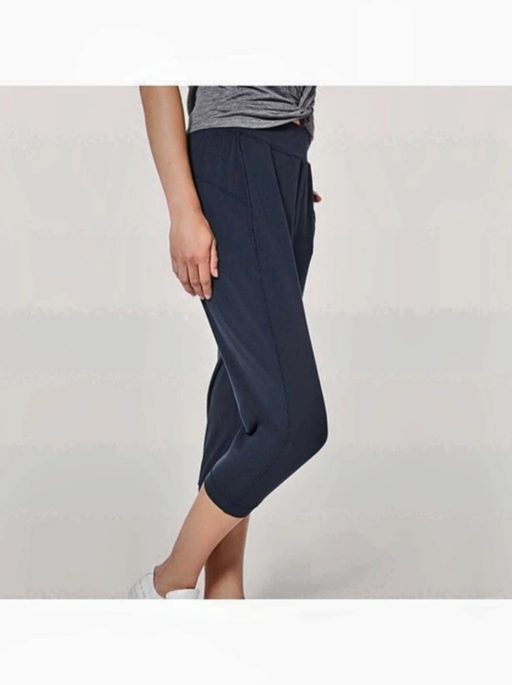 Lululemon Rejuvenate Crop 18” True Navy